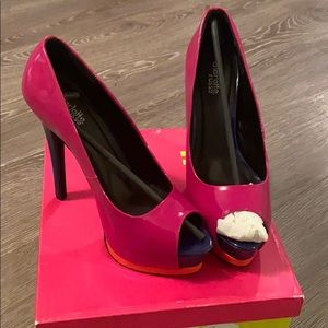 Women’s Fushsia Combo Heels
